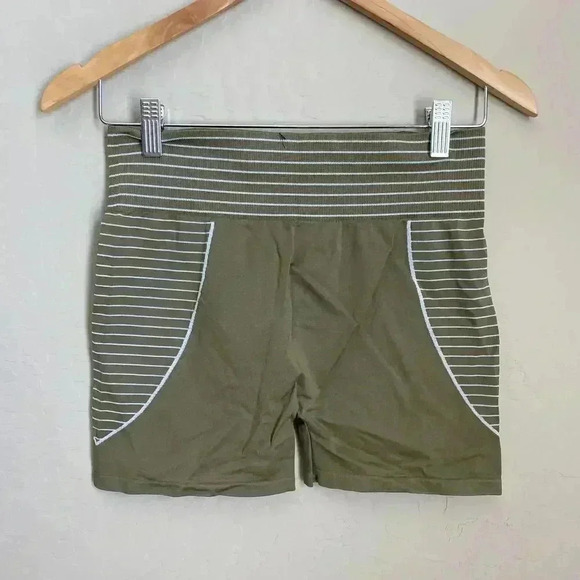 Missguided Seamless MSGD Booty Gym Shorts Bundle (2) Size Medium - Picture 10 of 14